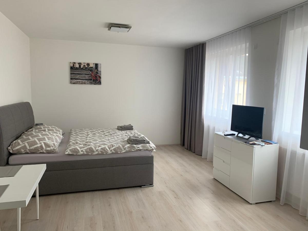 Modern Apartment In The City Center Plzen Ngoại thất bức ảnh