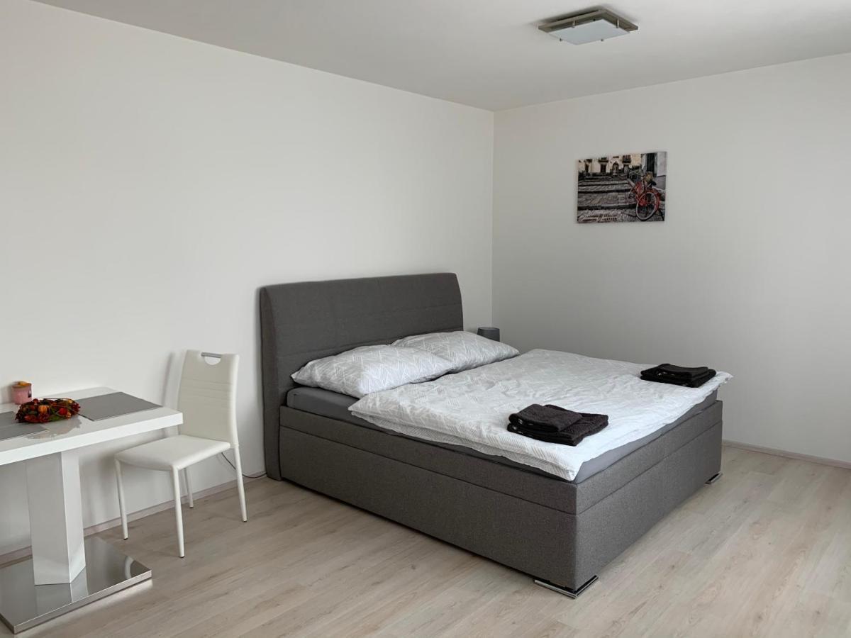 Modern Apartment In The City Center Plzen Ngoại thất bức ảnh
