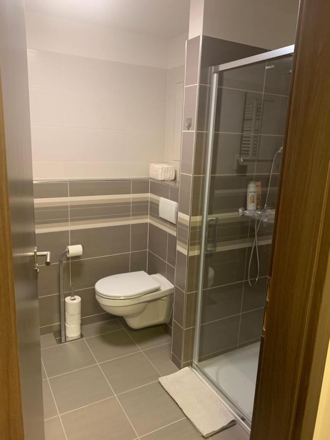 Modern Apartment In The City Center Plzen Ngoại thất bức ảnh