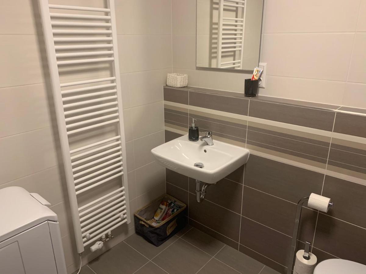 Modern Apartment In The City Center Plzen Ngoại thất bức ảnh