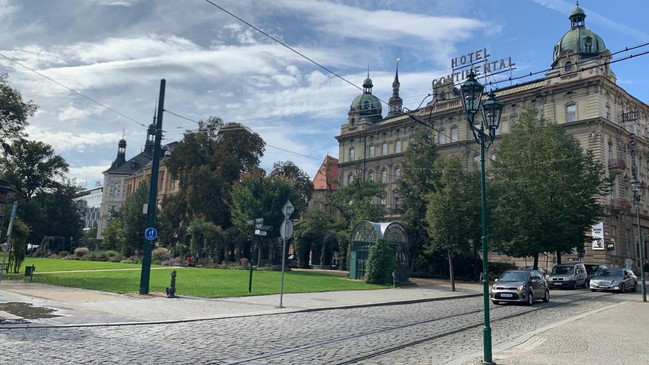 Modern Apartment In The City Center Plzen Ngoại thất bức ảnh